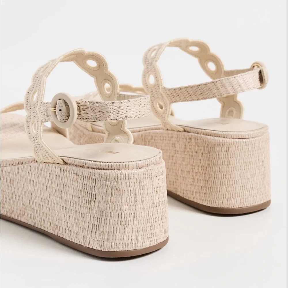 Larroudé
Florence Broderie Flatforms Platform Sandals size 11 NWOT - Picture 3 of 10